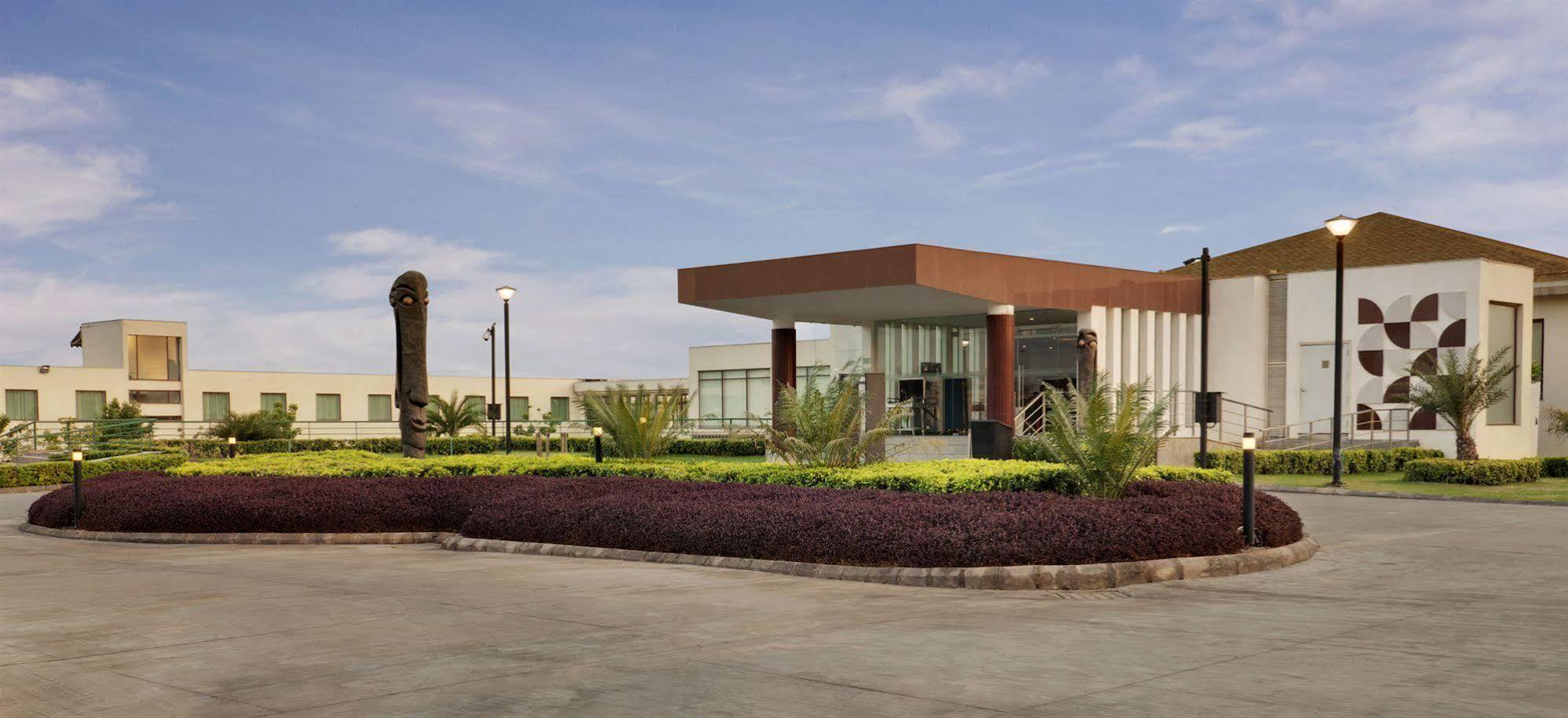 Four Points By Sheraton New Delhi, Airport Highway 3* New Delhi
